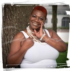 Meet your Posher, Arloria